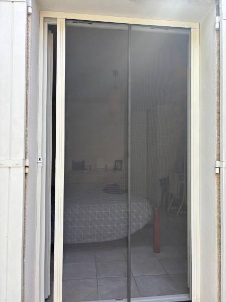 moustiquaire enroulable